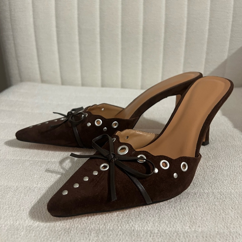 Chocolate heels